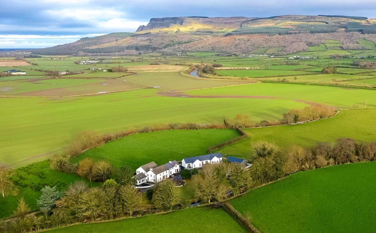 Willow House Bed & Breakfast And Orchard Studios Self Catering ليمافادي المظهر الخارجي الصورة