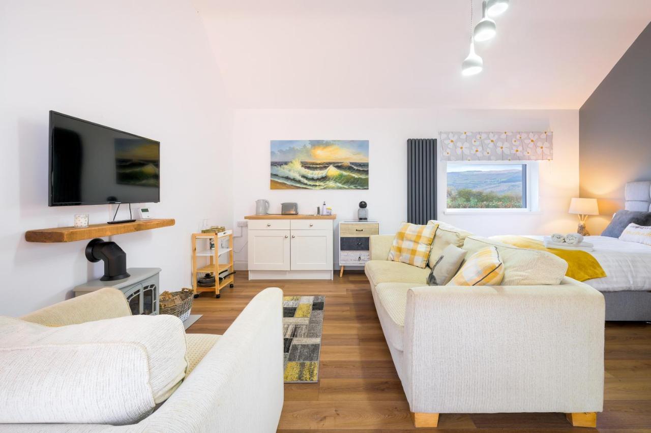 Willow House Bed & Breakfast And Orchard Studios Self Catering ليمافادي المظهر الخارجي الصورة