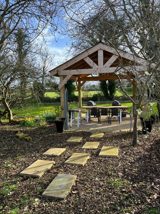 Willow House Bed & Breakfast And Orchard Studios Self Catering ليمافادي المظهر الخارجي الصورة